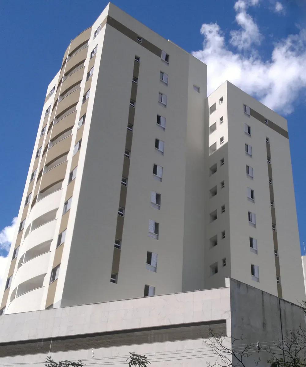 Acabamento premium em fachada comercial